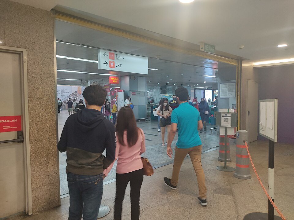 Entrance to KLCC LRT station